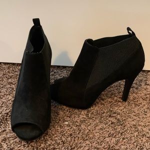 Black Vera Wang booties
